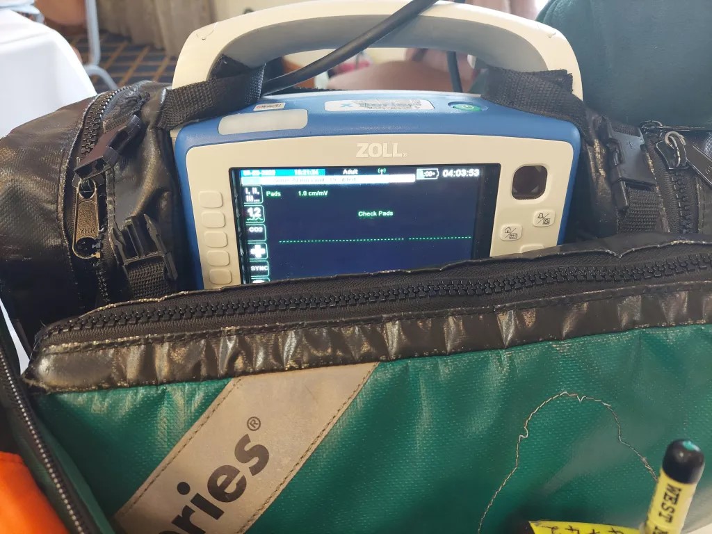 a photo of a heart monitor